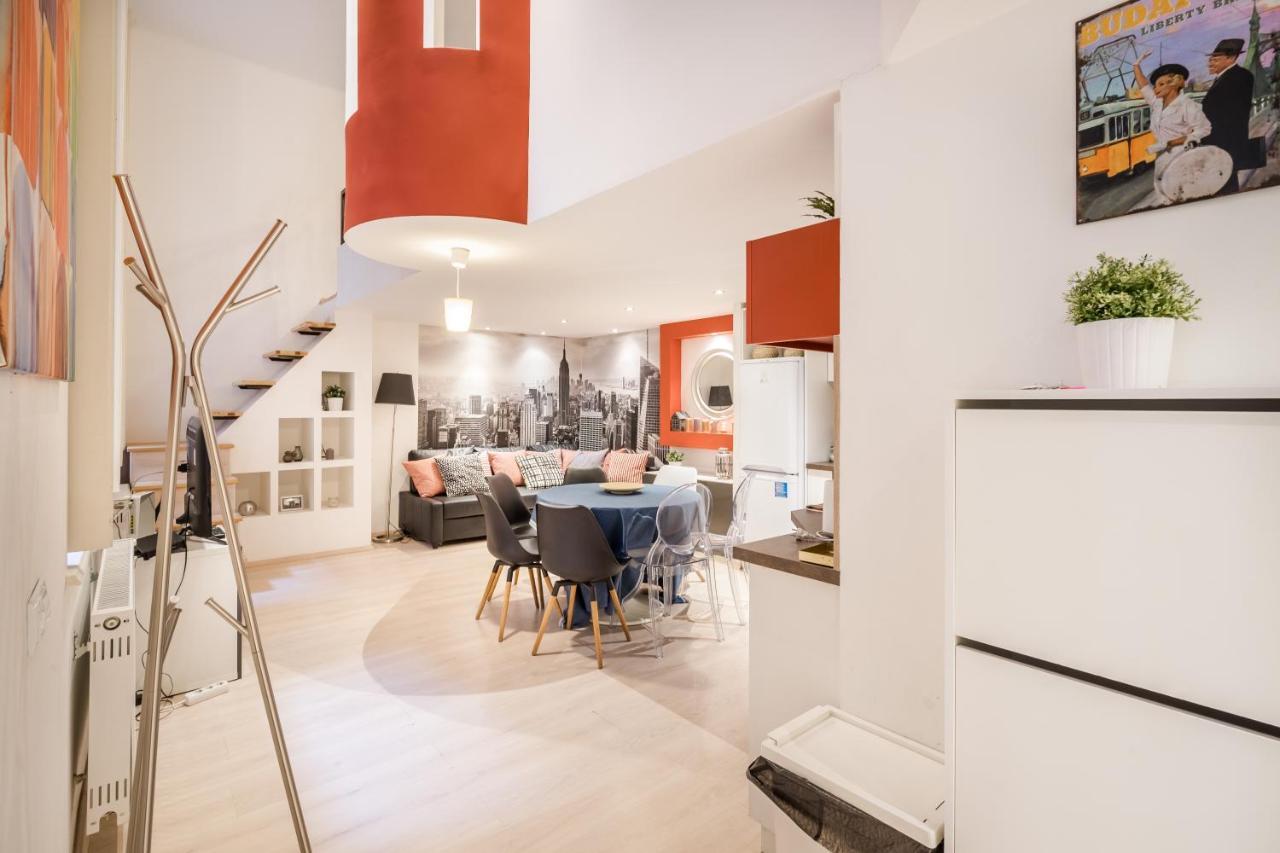 Bpr Red Tower Duplex Apartment *
