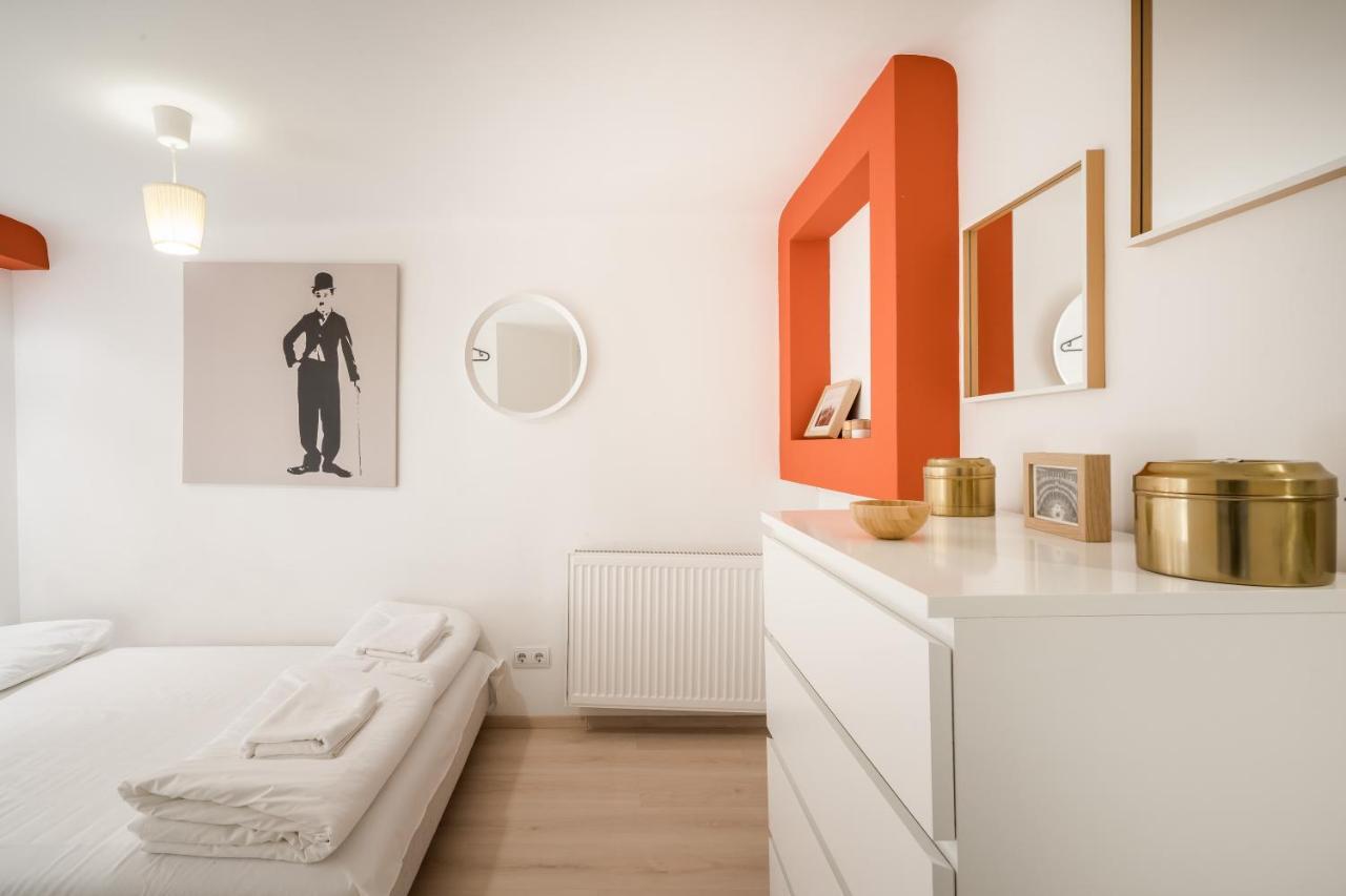 Bpr Red Tower Duplex Apartment